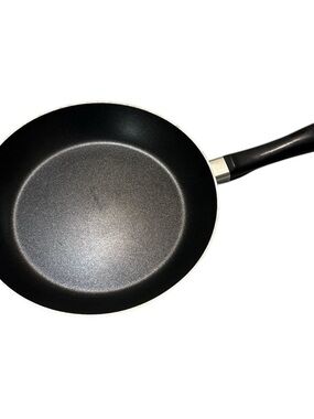 Everyday Nonstick 10” Frying Pan - Black Interior